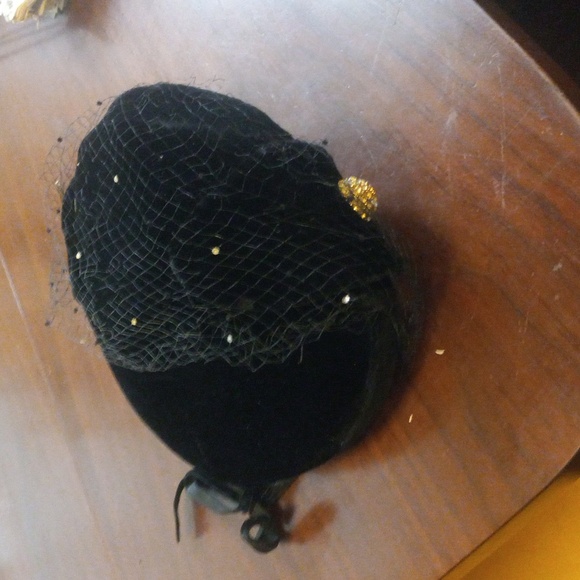 Vintage women's hat - Picture 3 of 4